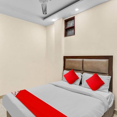 Hotel O Delhi Empire 新德里 外观 照片