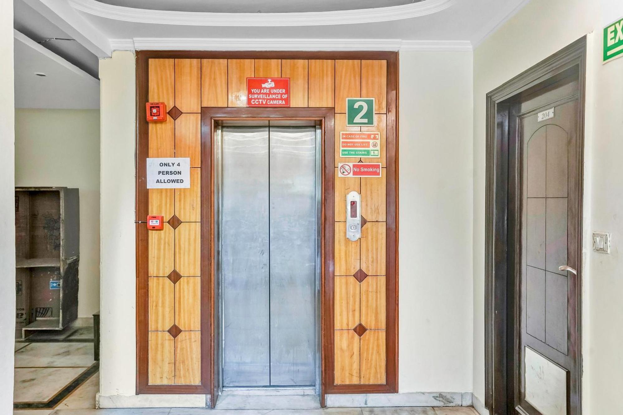 Hotel O Delhi Empire 新德里 外观 照片